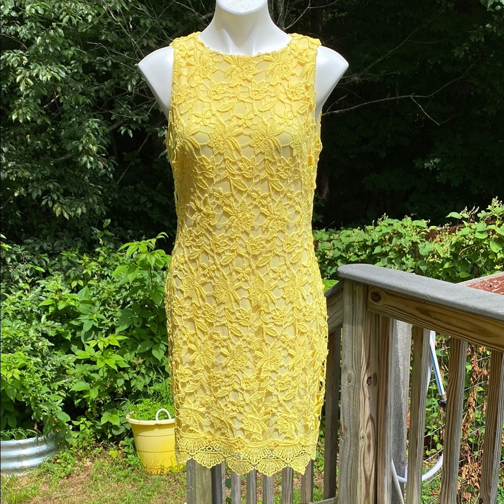 Lauren Ralph Lauren lace over liner bright yellow cocktail dress size 8